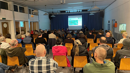 Besucher der Infoveranstaltung im Dorfgemeinschaftshaus